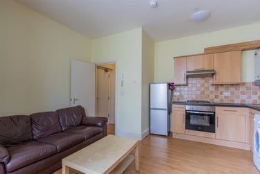 1 bed house, Richmond Road, Plasnewydd, Cardiff, CF243BX - Image 1